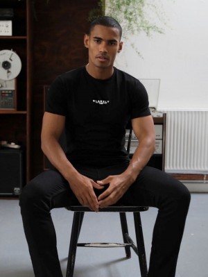 Blakely Statement T-Shirt Negros | 462LOMDRY